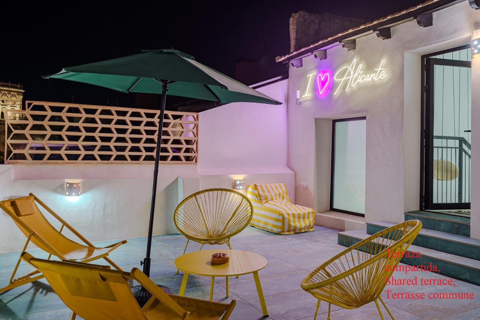 Refined And Practical Studio In Historic Center Of Alicante Ngoại thất bức ảnh