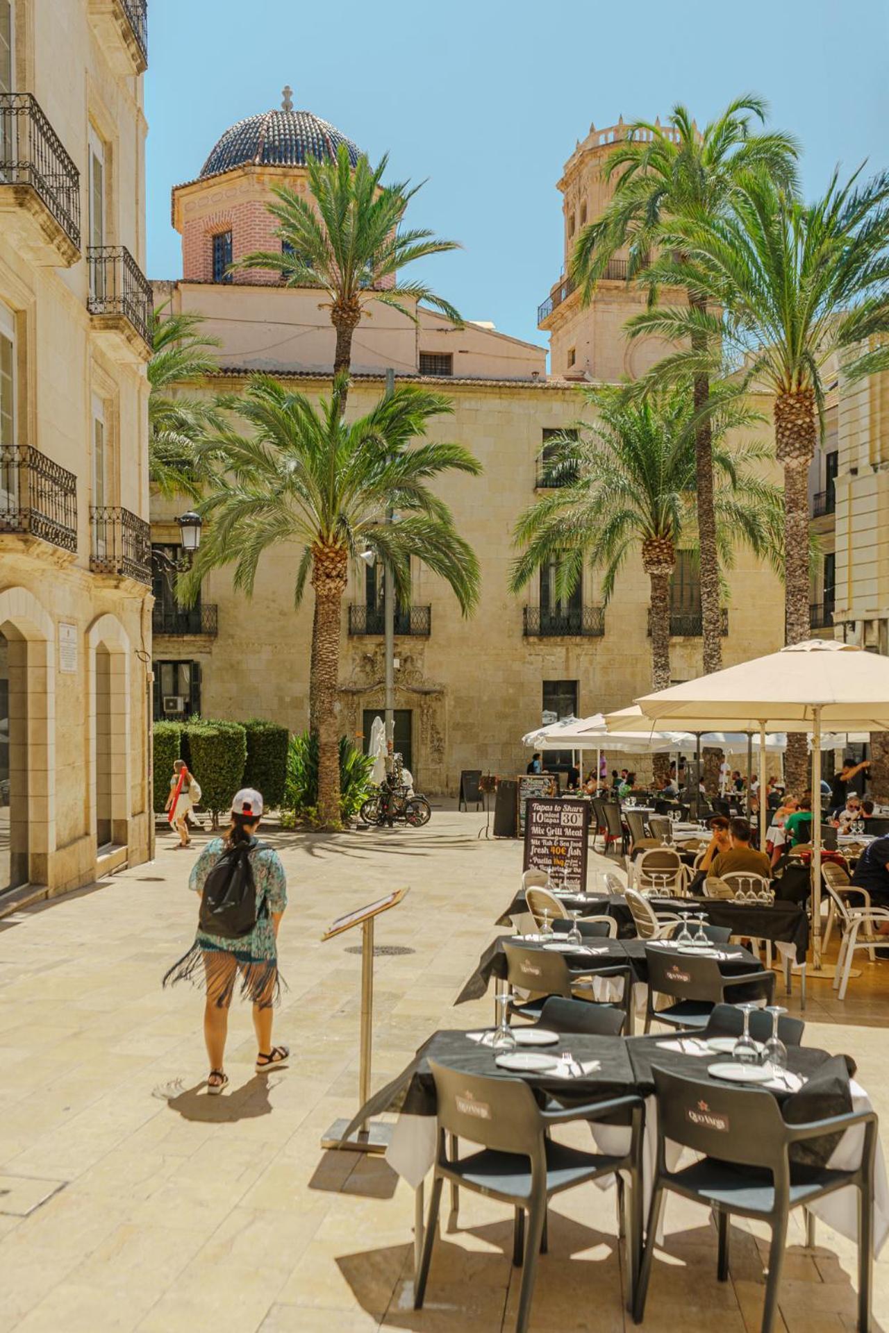 Refined And Practical Studio In Historic Center Of Alicante Ngoại thất bức ảnh