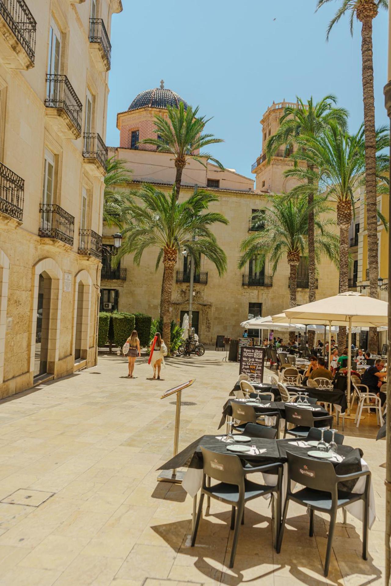 Refined And Practical Studio In Historic Center Of Alicante Ngoại thất bức ảnh